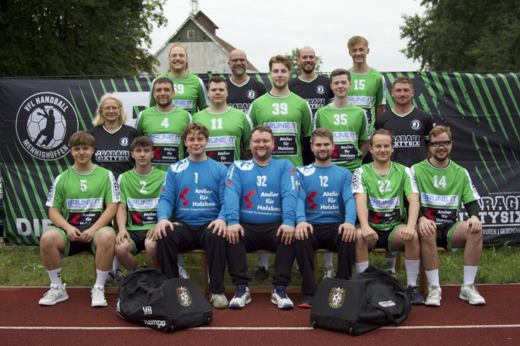 Mannschaftsfoto der Mannschaft 2. Herren des VfL Handball Mennighüffen